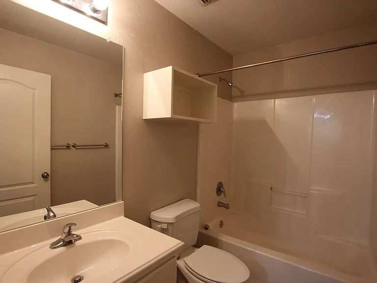 Coming Soon! 2 Bed 1.5 Bath Townhome In Lindale! — Photo 16
