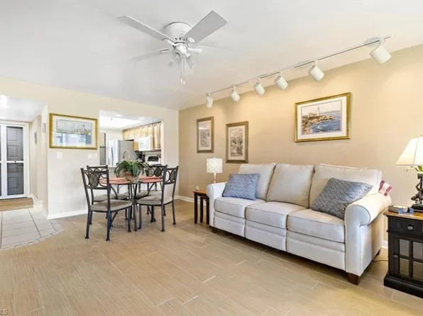 8445 Charter Club Cir Unit 3, Fort Myers, FL 33919