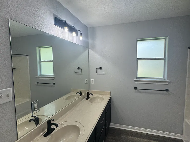 518 Tall Timber Dr — Photo 6