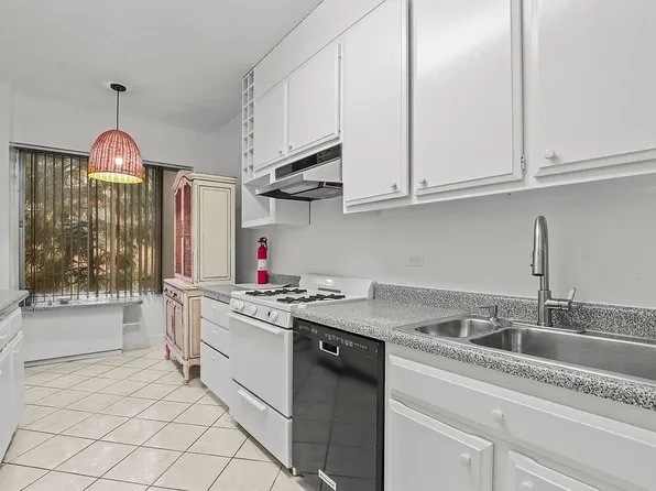 4455 Douglas Ave APT 3F, Bronx, NY 10471