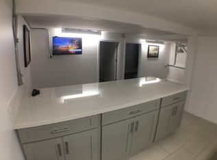 935 Coolidge St #D, Honolulu, HI 96826