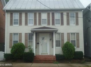 230 E King St, Shippensburg, PA 17257