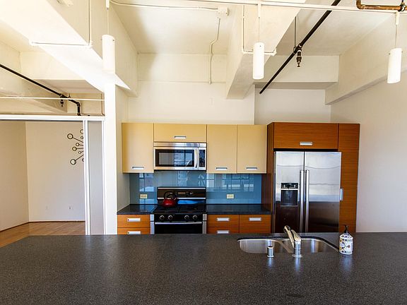 4th image of 746 S Los Angeles St APT 1006