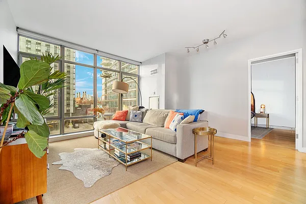 Rented by R New York | media 1