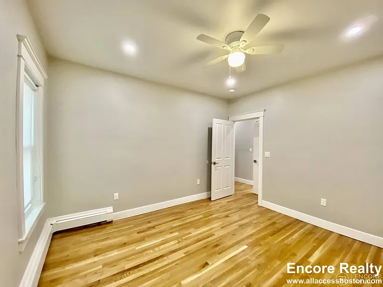 35 Portsmouth St #1L — Photo 11