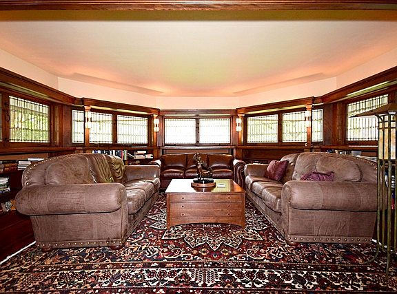 3rd image of 301 S Kenilworth Ave #0