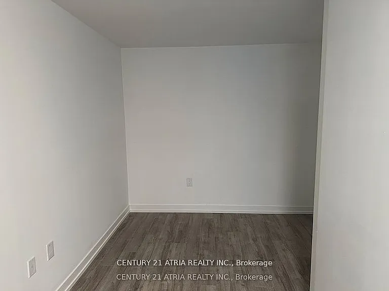 77 Shuter St #725 — Photo 26
