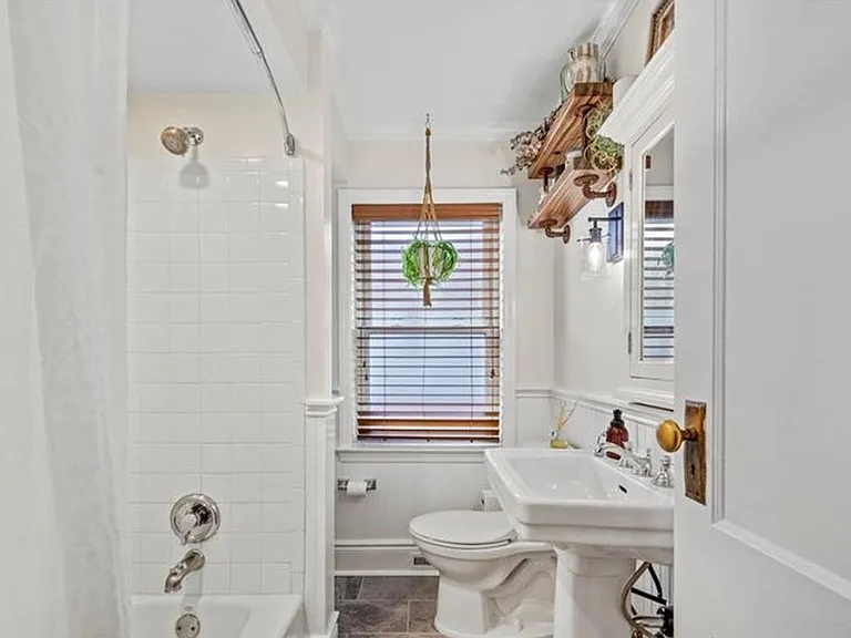 145 Oliver Ave — Photo 14
