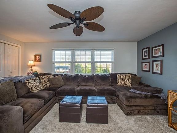 5th image of 7132 Dumbarton Pl