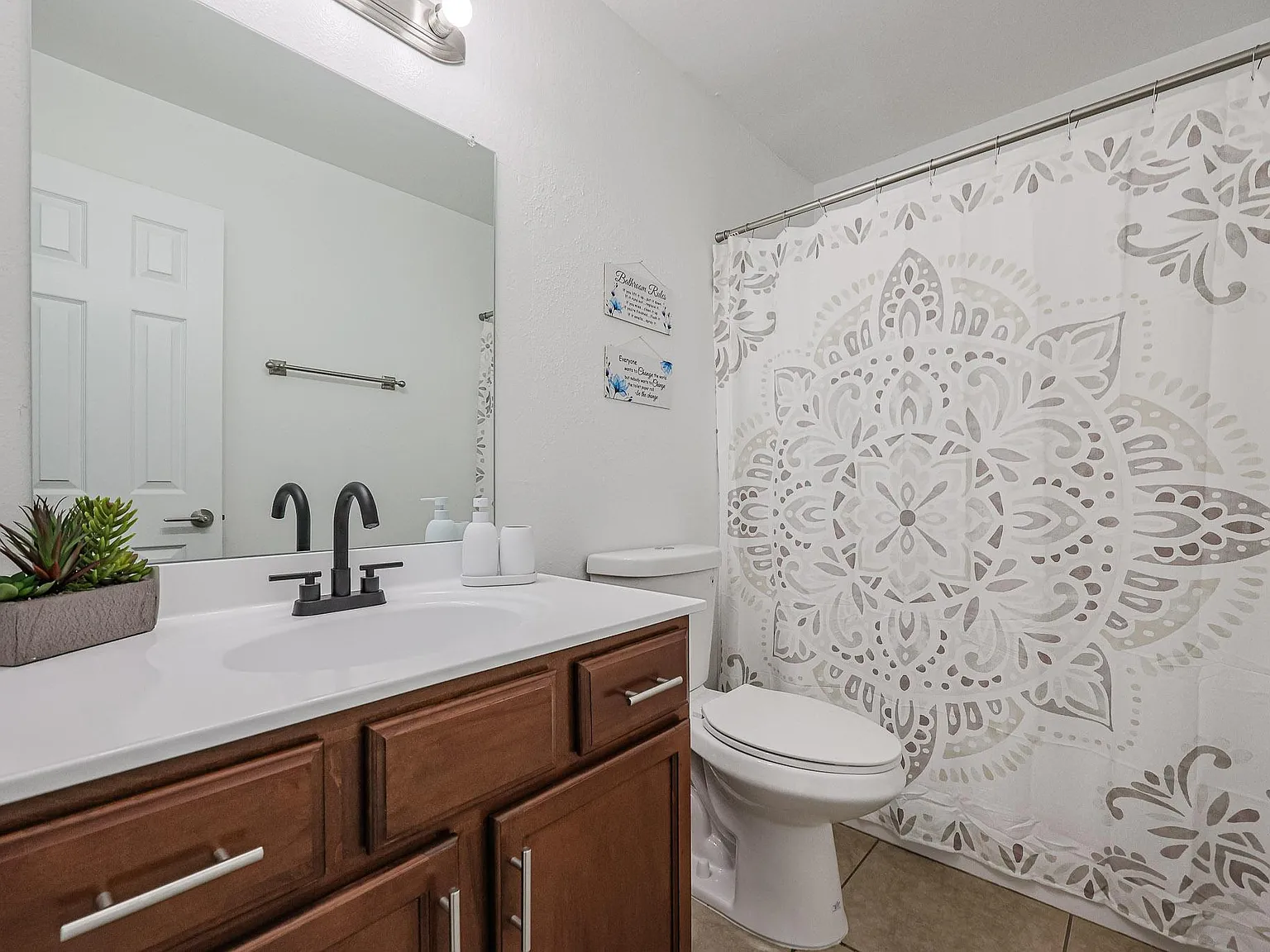 4 bed, 4.0 bath, 2995 sqft, $789 — Photo 3