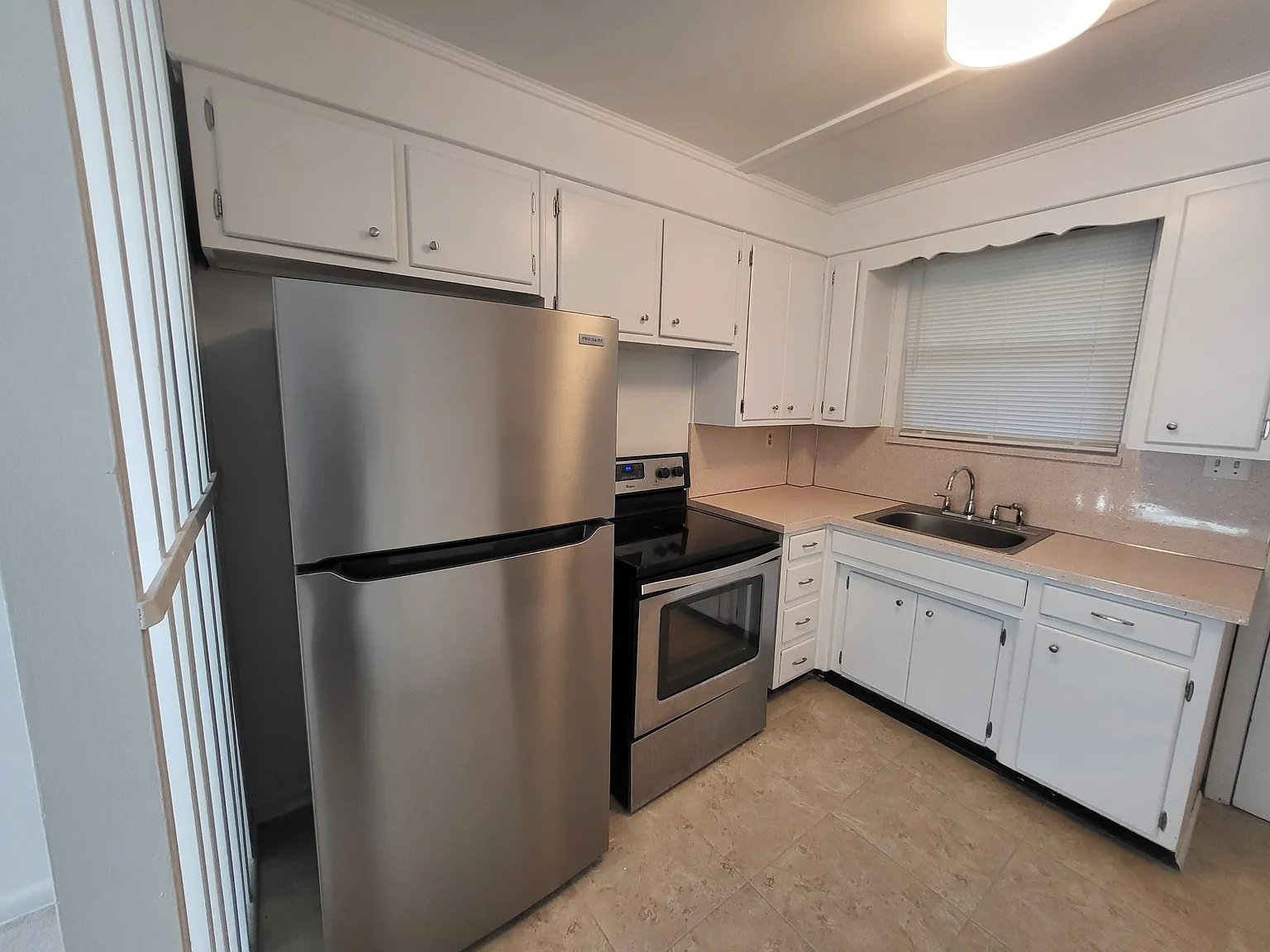 3365 Drew St — Photo 2