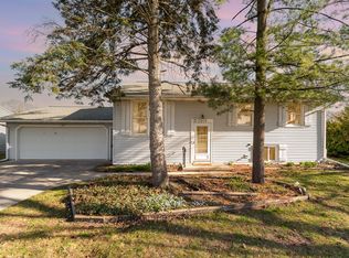 3279 Birchbrook Dr, Bay City, MI