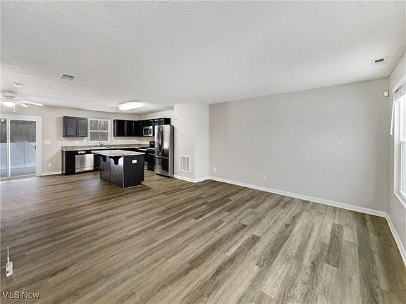 3rd image of 510 Emily Dr #38