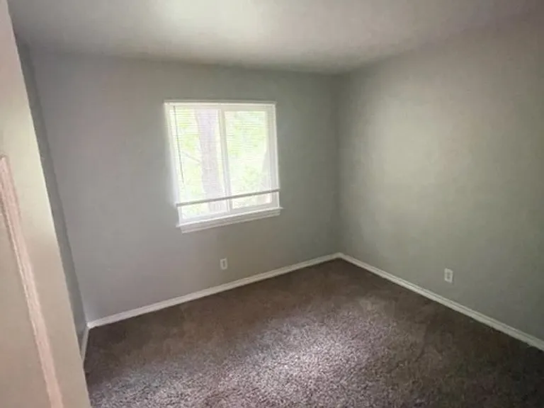421 - 425 E Fountain Pl — Photo 24