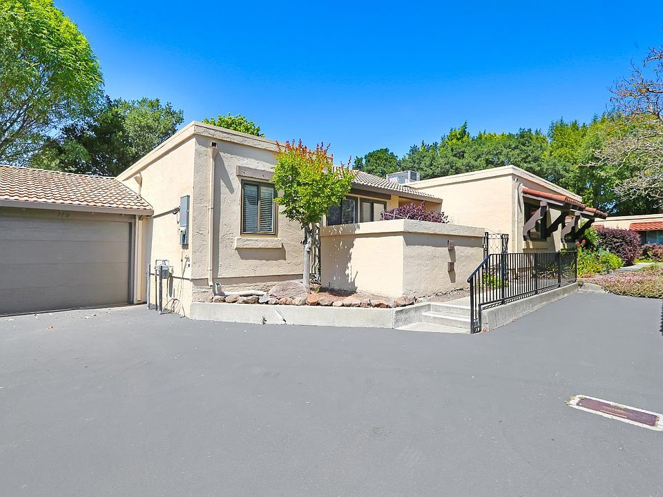 1st image of 110 La Mancha Way