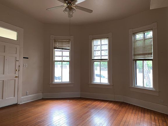 5th image of 136 E Craig Pl #2