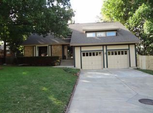 407 NE Lincoln St, Lees Summit, MO 64064
