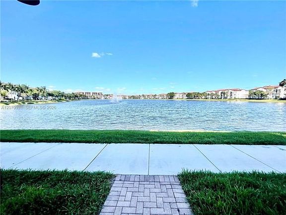3rd image of 2833 SW 119th Way