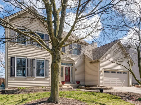 87 Cambridge Dr, Grayslake, IL 60030