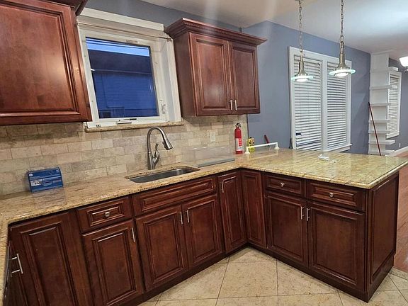 5th image of 4102 Avenue S #1