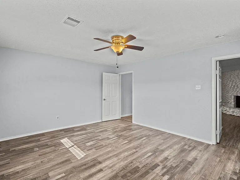 228 Orange St — Photo 9