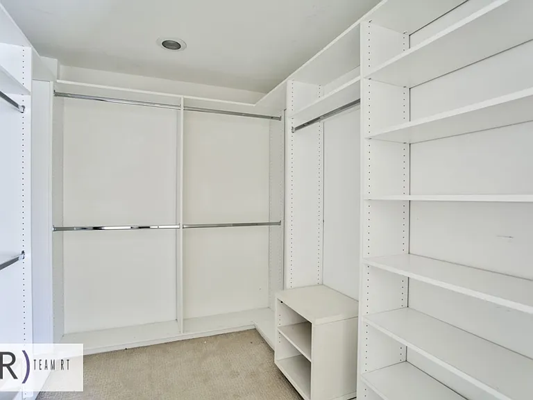 1737 Colby Ave #201 — Photo 24