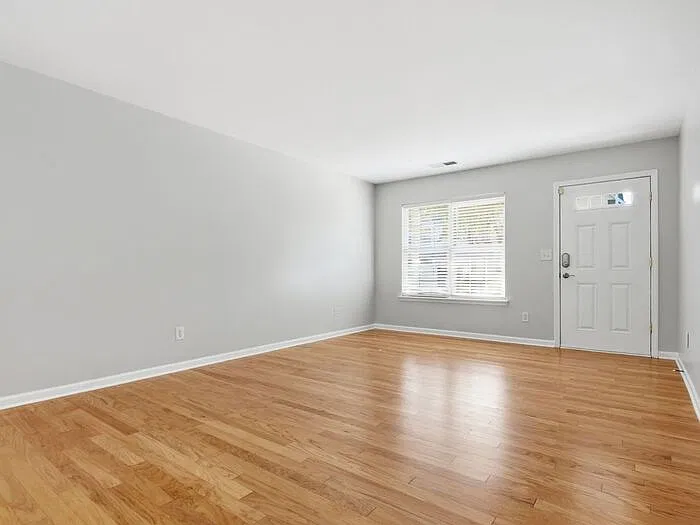 2 bed, 2.5 bath, 1513 sqft, $2,100 — Photo 4