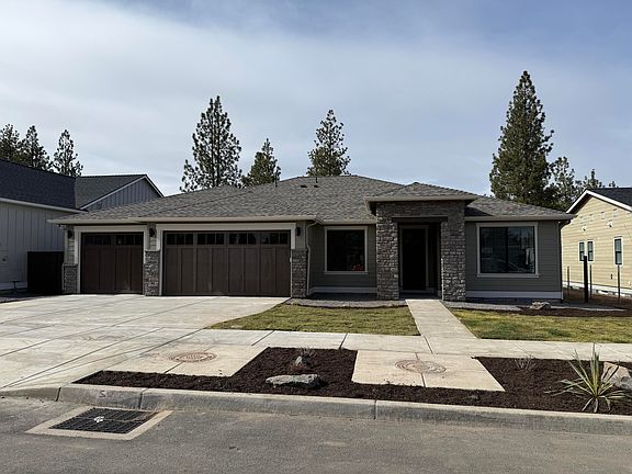2nd image of 3115 NW Celilo Ln