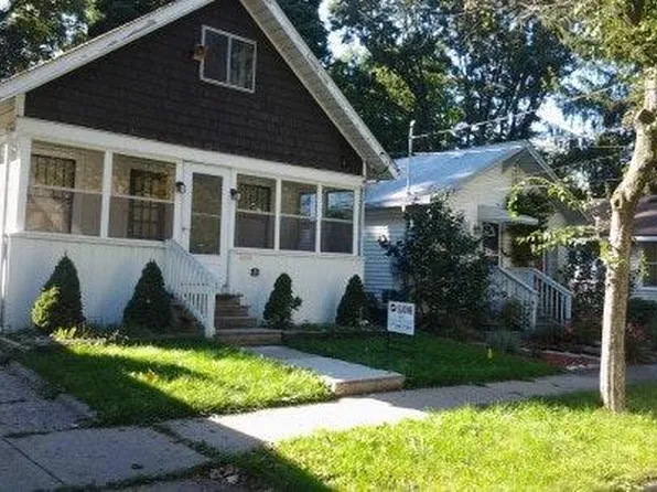 607 N Foster Ave, Lansing, MI 48912