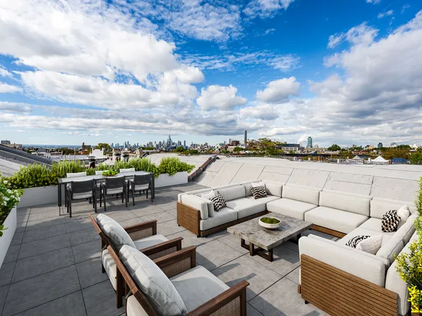 634 11th Street image 8 of 9