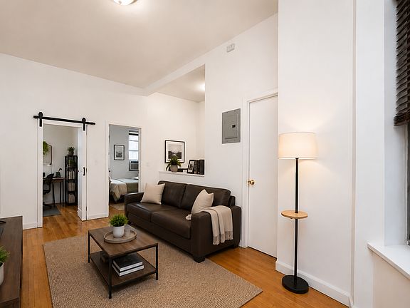 2nd image of 522 E 11th St #1