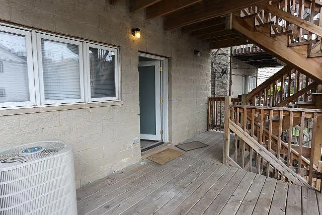 1543 W Walton St #1 — Photo 21