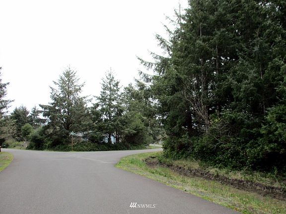 4th image of 398 Orion Ave SW