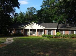 325 N 5th Ave, Winder, GA 30680