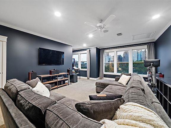5th image of 1322 Beachton St