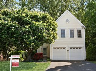 7600 Bent Oak Ct, Falls Church, VA 22043