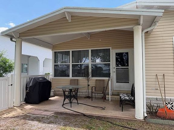 3rd image of 654 Safari Hunt Dr