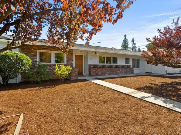 524 Harrington Ave, Los Altos, CA 94024