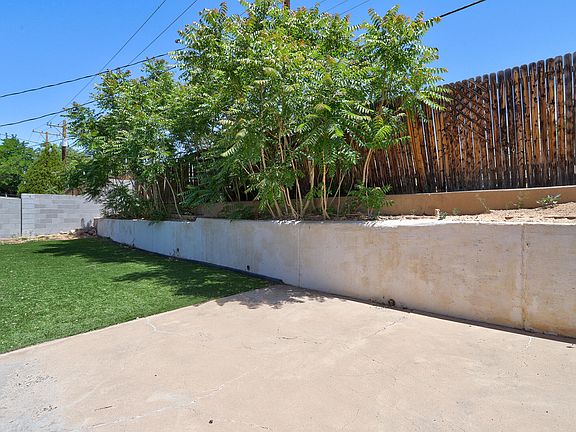 5th image of 4708 Eric Dr NE