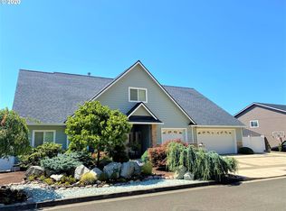764 N View Dr, Winchester, OR 97495