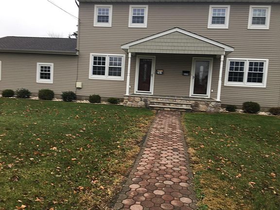 4th image of 207 Brooks Blvd