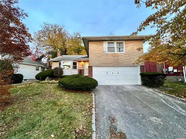 432 Brookside Avenue, Roosevelt, NY 11575