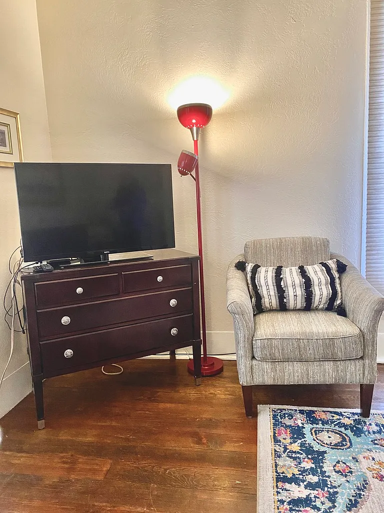 1 bed, 750 sqft, $2,700 — Photo 4