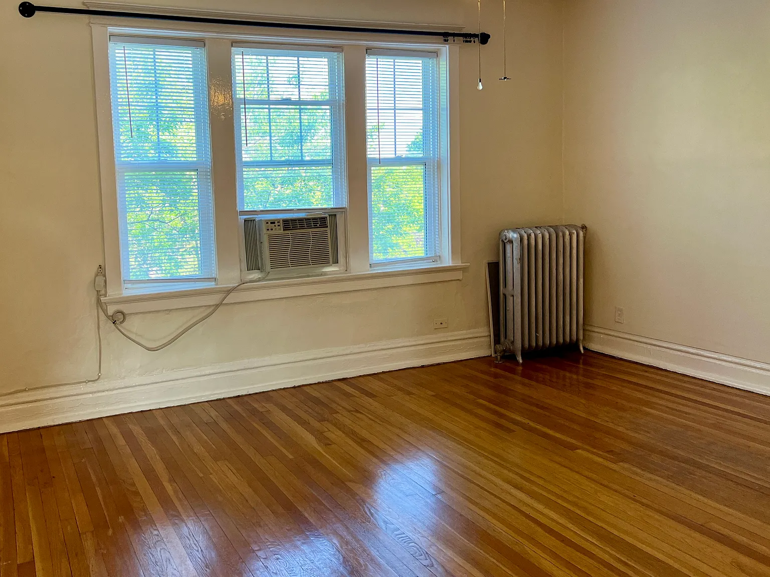 Studio, 450 sqft, $895 — Photo 2