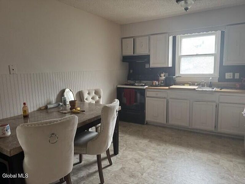 4th image of 349 Gifford Road