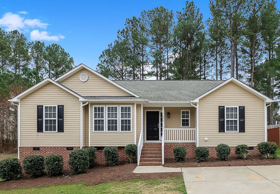 1st image of 240 Wood Green Dr