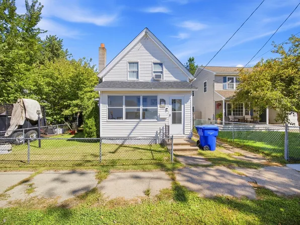 333 Nottingham St, Springfield, MA 01104