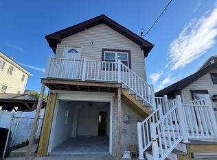 34 Seafoam St, Staten Island, NY 10306