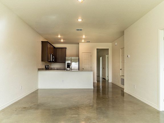 4th image of 8903 Prickly Ash Dr