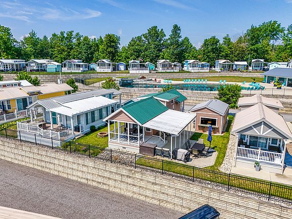 3rd image of 11475 Township Road 293 #302